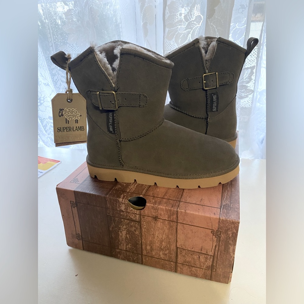 SuperLamb ARGALI BUCKLE - TAUPE size 8